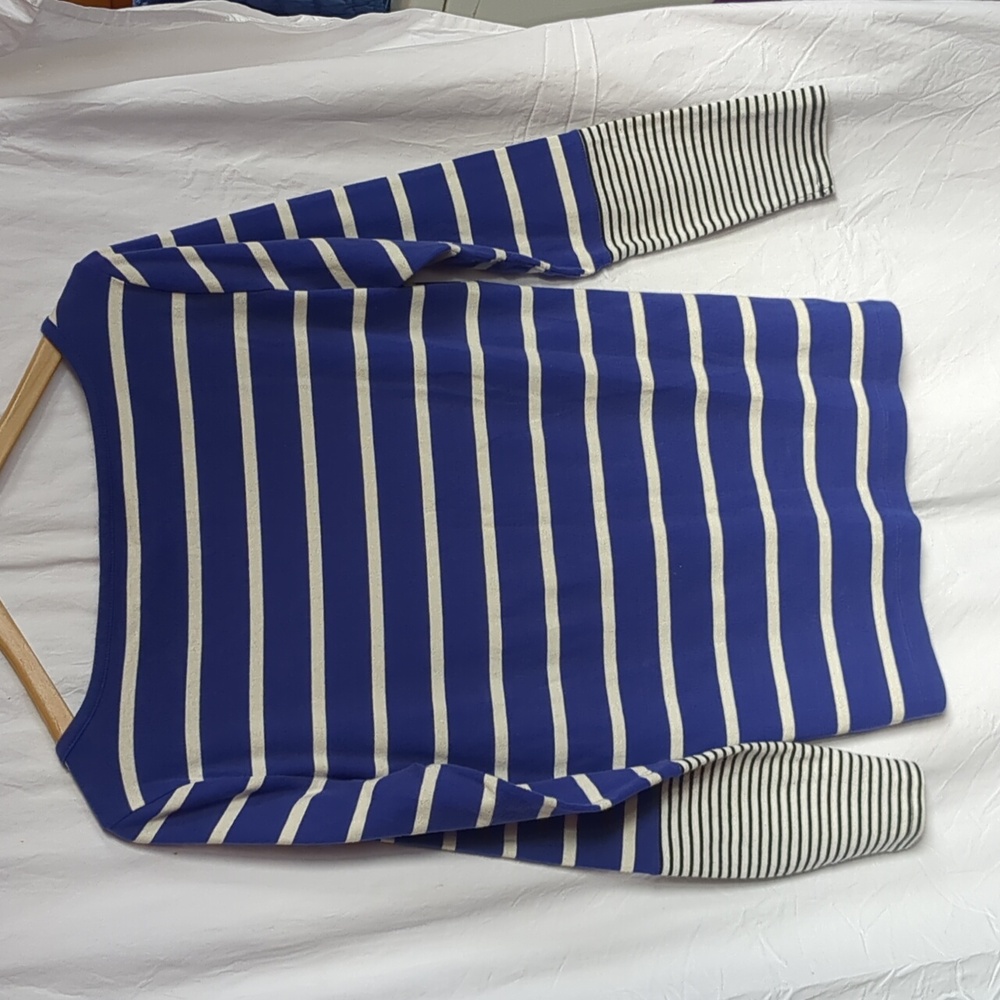 Banana Republic striped Blue black and White Women's Top large - Picture 3 of 7